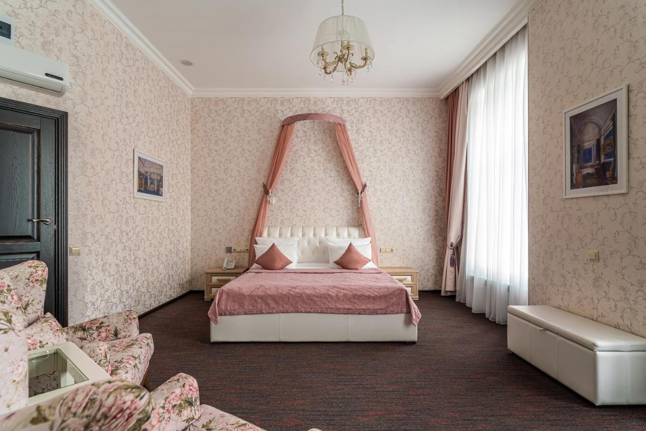 Kravt Sadovaya Hotel Szentpétervár Kültér fotó